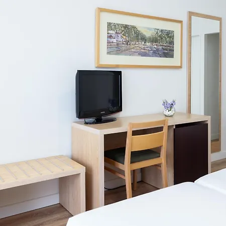 Hotel Virgen De Reyes 4*