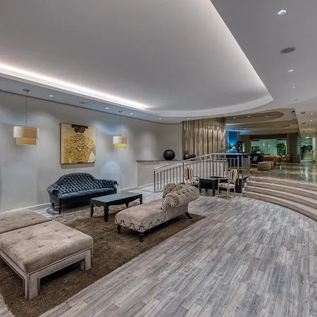 Virgen De Reyes Hotel 4*