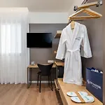 Virgen De Reyes Hotel