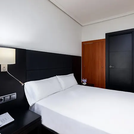 Hotel Virgen De Reyes
