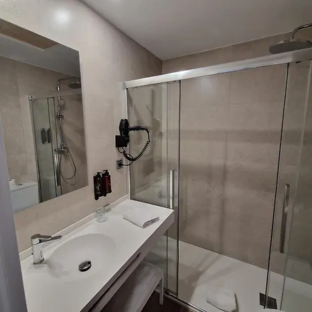 Virgen De Reyes Hotel 4*